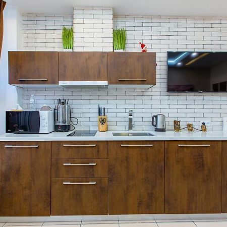 Big Jacuzzi , Sauna , Khreshchatyk Apartments Kiev Buitenkant foto