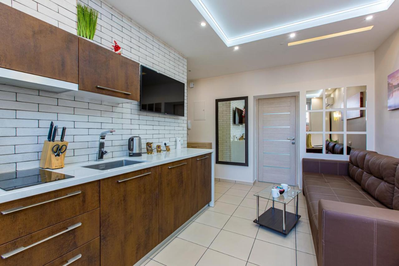 Big Jacuzzi , Sauna , Khreshchatyk Apartments Kiev Buitenkant foto