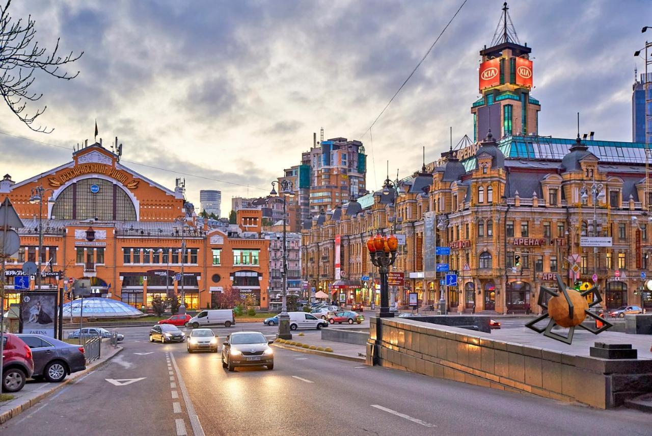 Big Jacuzzi , Sauna , Khreshchatyk Apartments Kiev Buitenkant foto