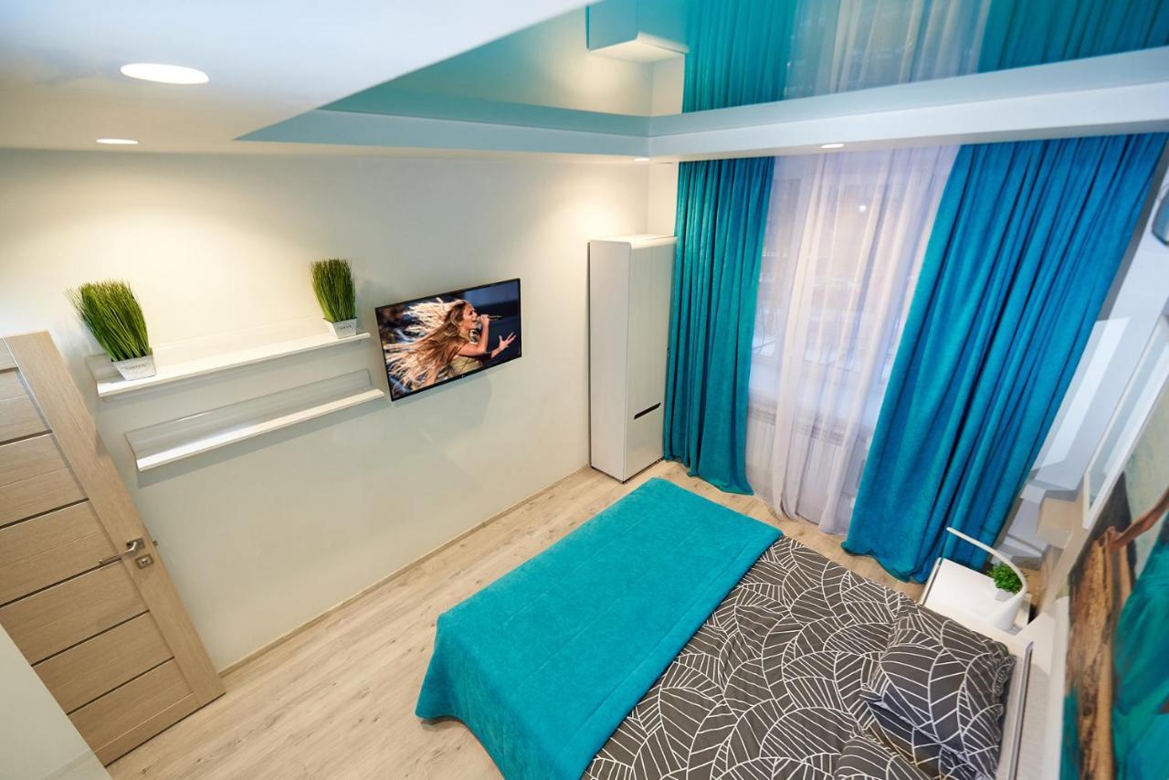 Big Jacuzzi , Sauna , Khreshchatyk Apartments Kiev Buitenkant foto